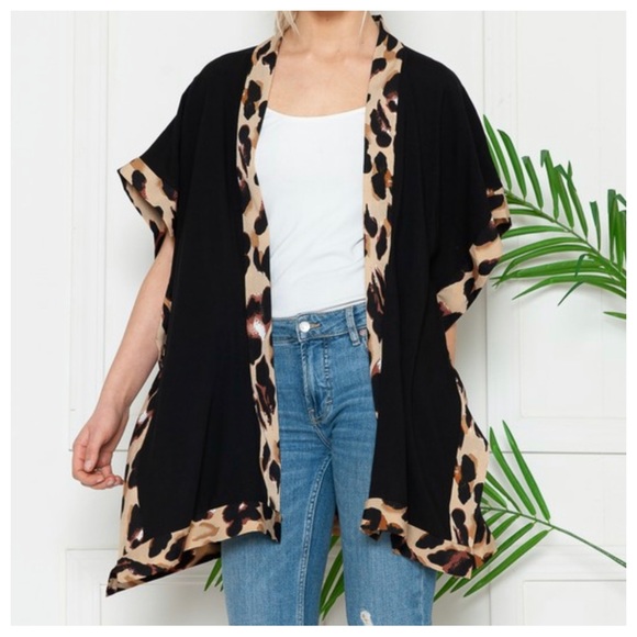 18 FABULOUS LEOPARD TRIM OPEN PONCHO - Picture 4 of 6